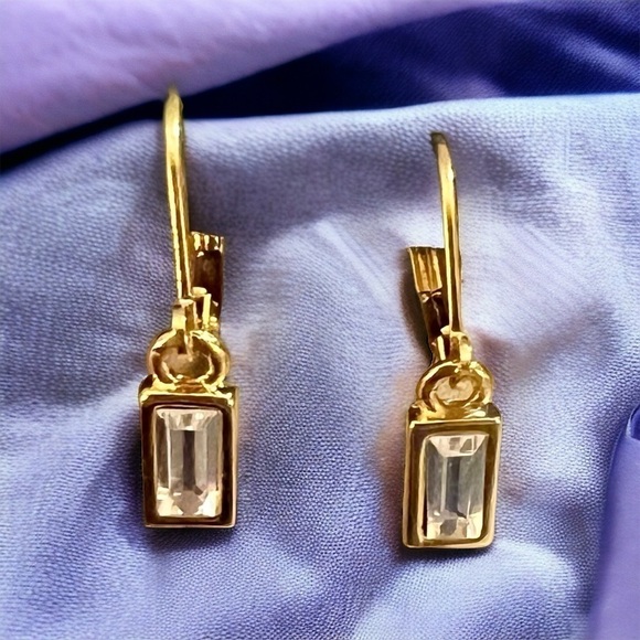 Gold Toned‎ & Crystal 1" Dangle Earrings- Hypoallergenic Made in the USA - Picture 1 of 4